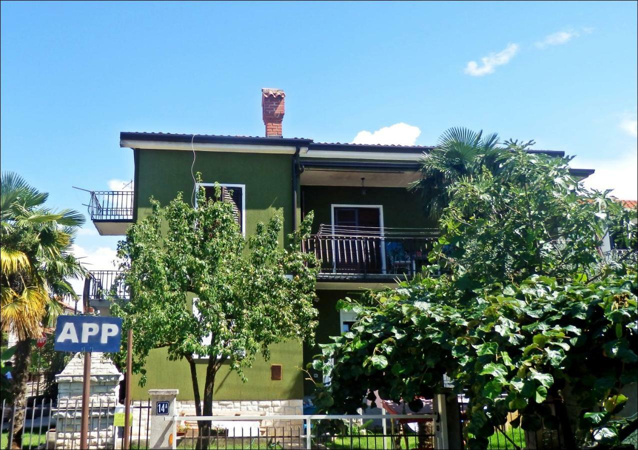 App Veselica Apartamento Umago Exterior foto
